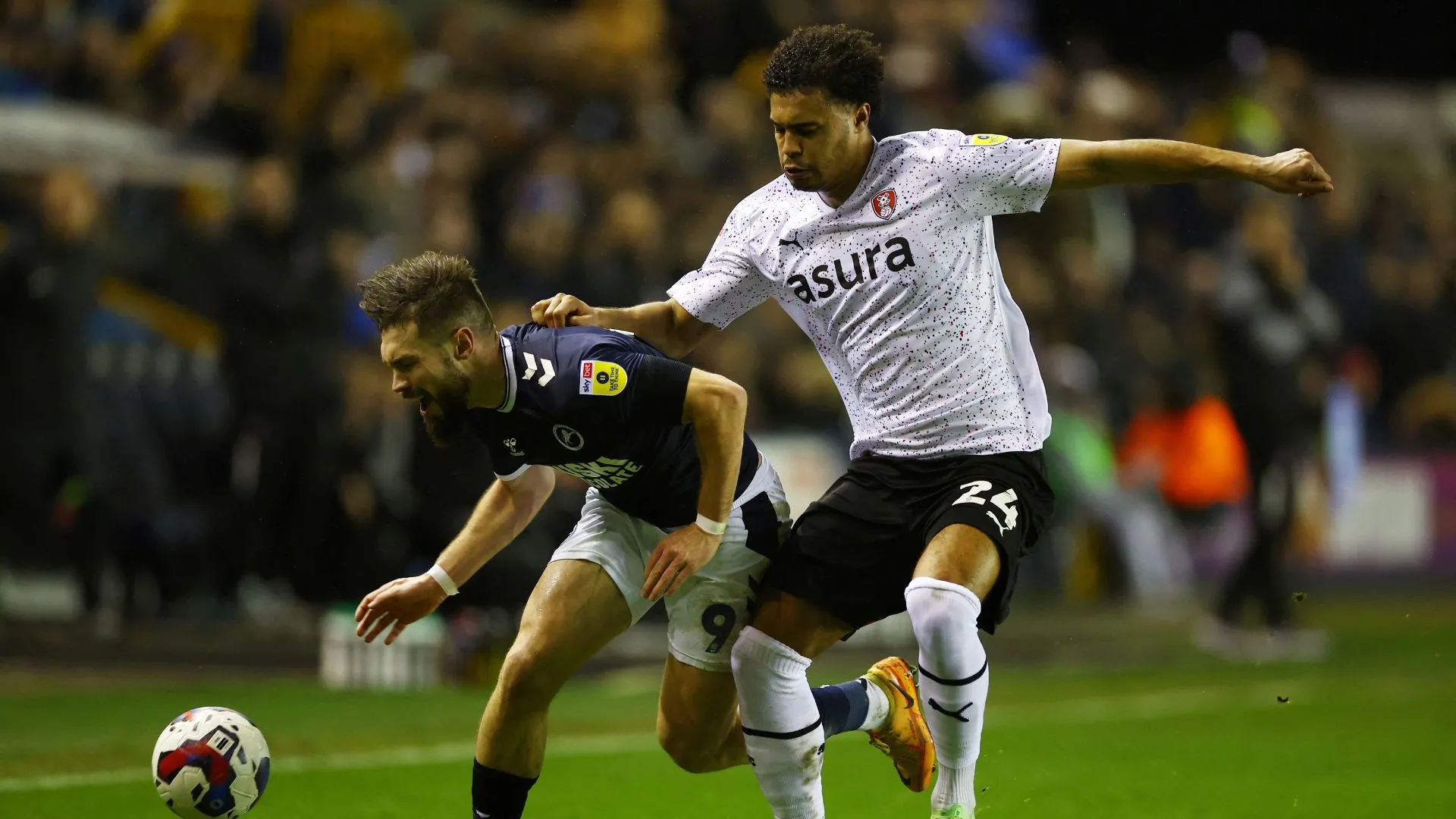 Cameron Humphreys-Grant, mục tiêu chuyển nhượng của Bolton Wanderers.