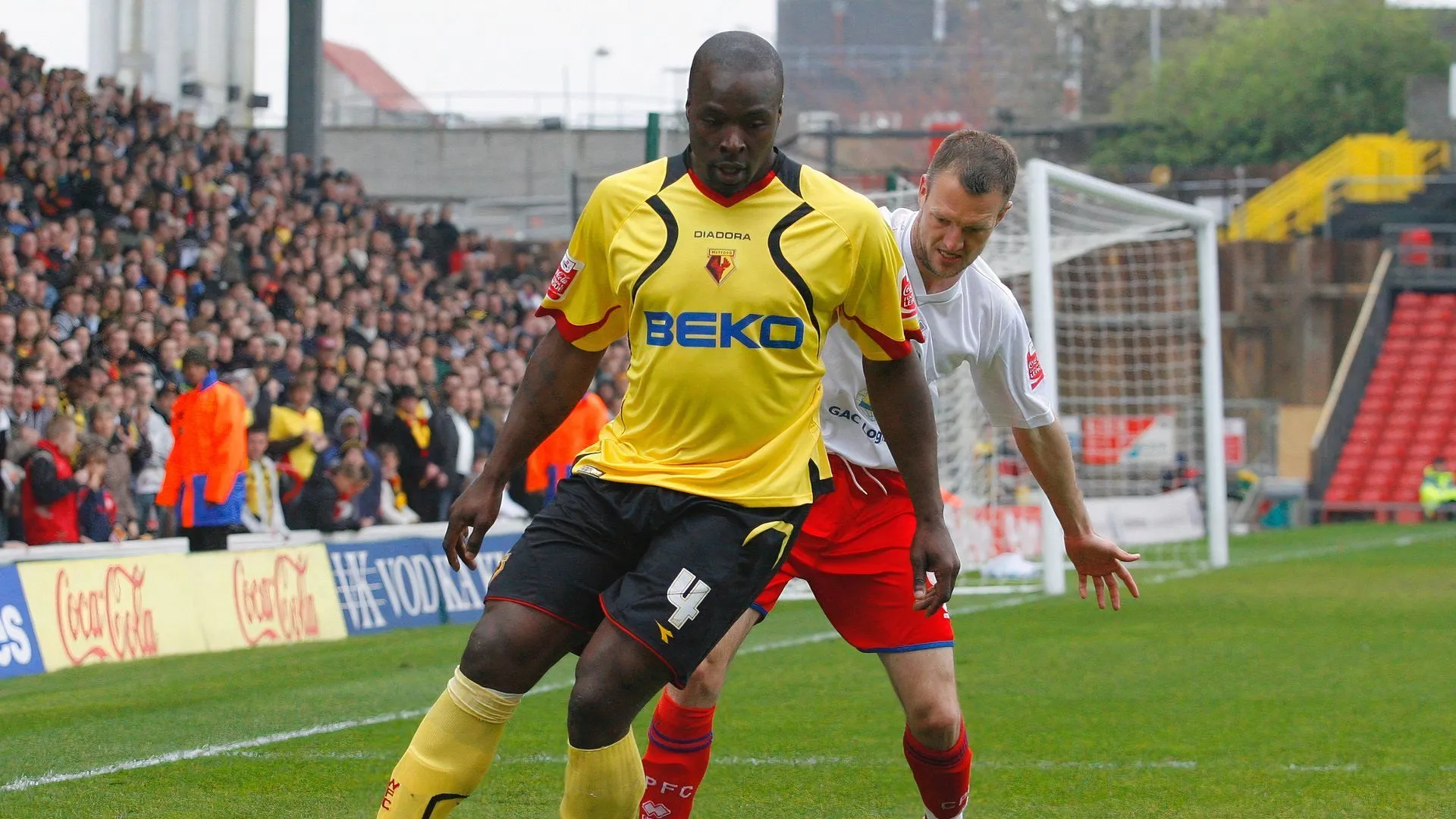 Danny Shittu trong màu áo Watford sau khi rời QPR
