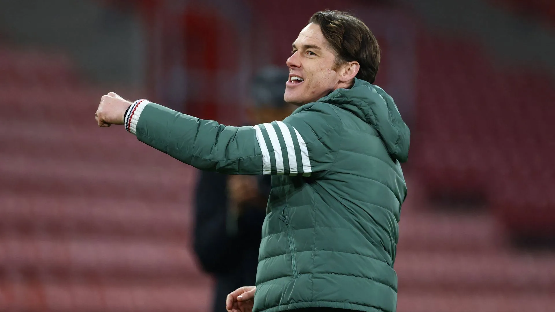 Scott Parker ăn mừng chiến thắng cùng Burnley FC