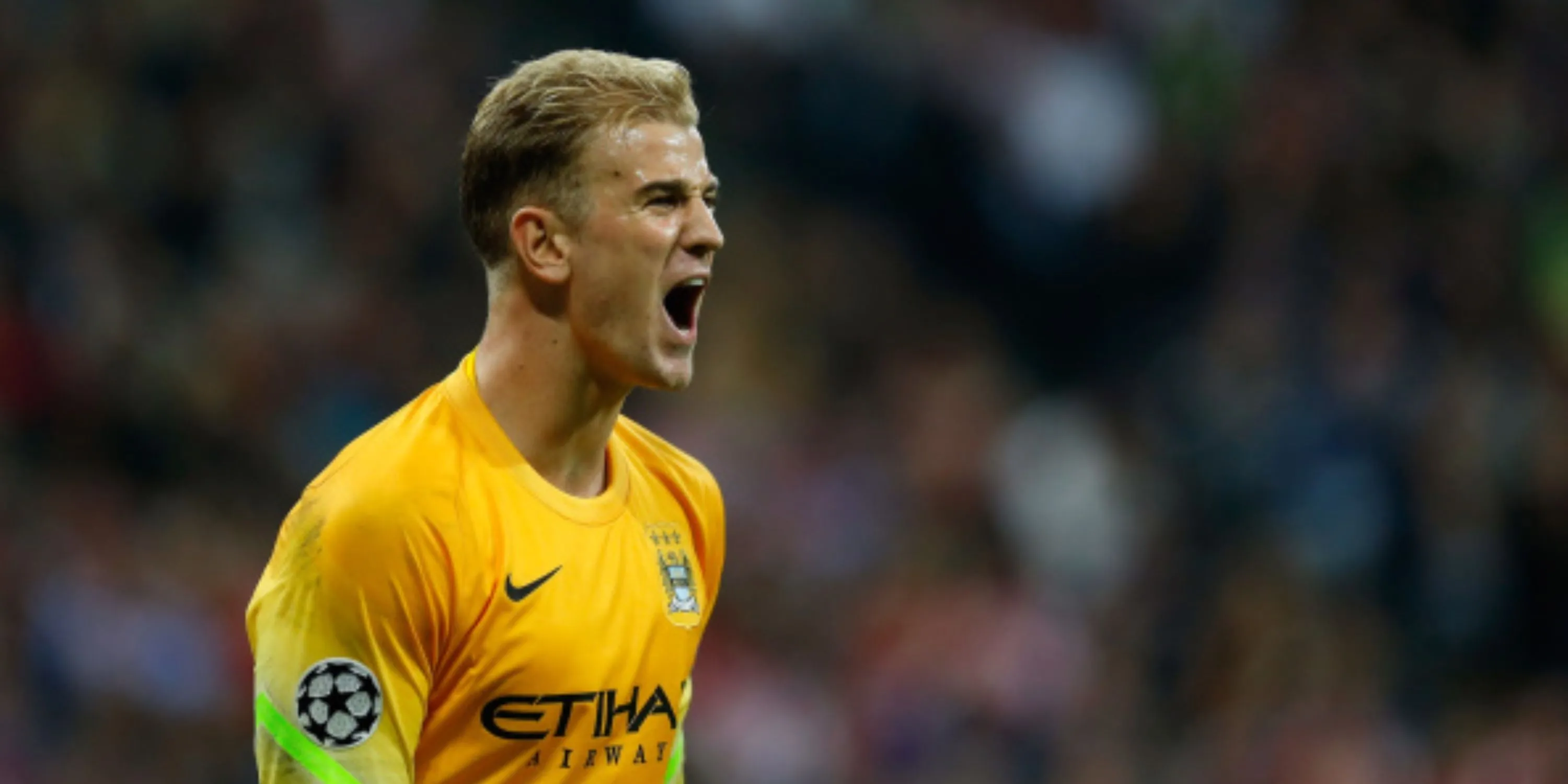 Thủ môn Joe Hart ăn mừng chiến thắng của Man City