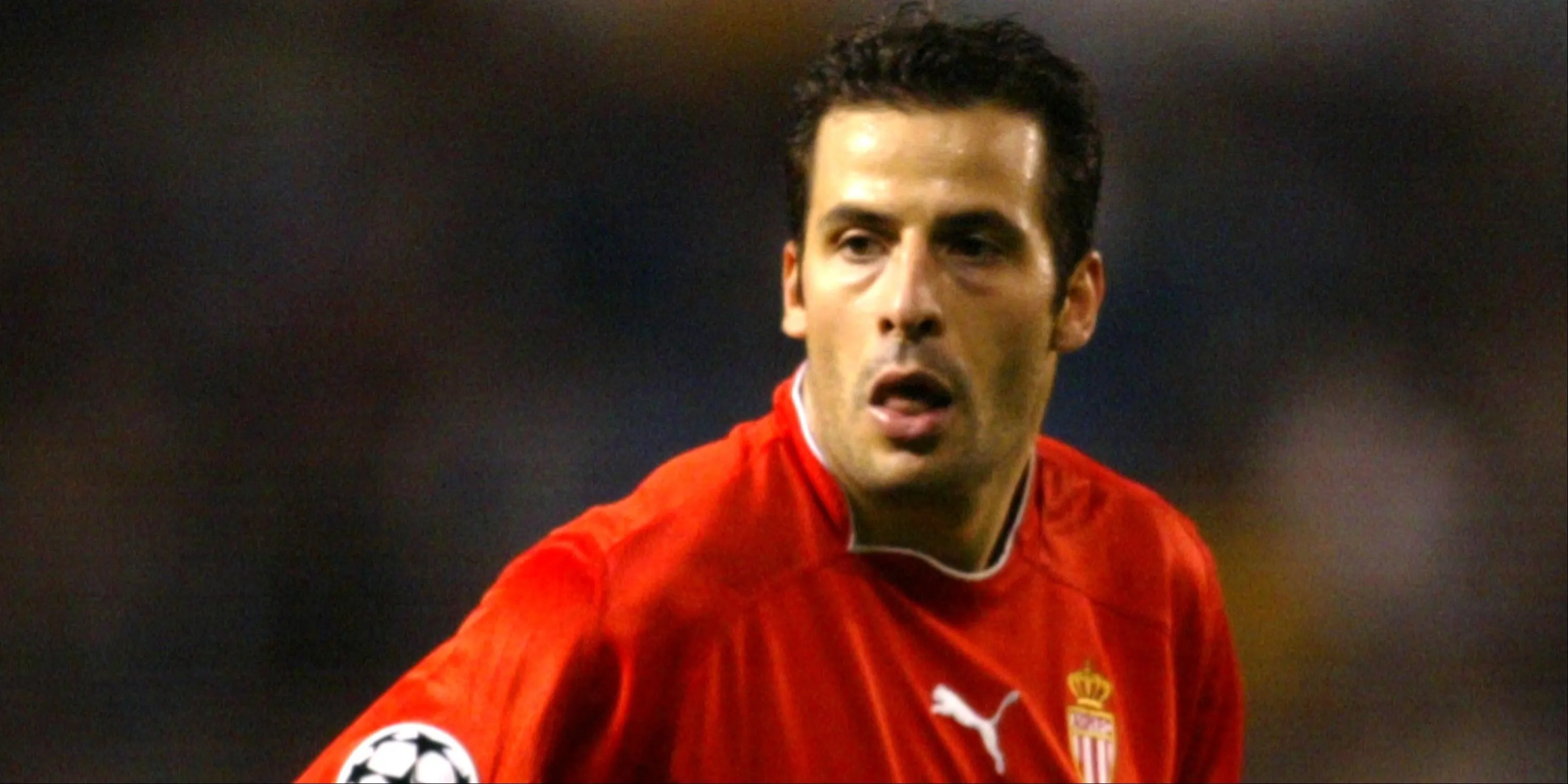 Tiền vệ Ludovic Giuly, ngôi sao của Monaco ở mùa giải 2003/04 khi họ sụp đổ ở cả Ligue 1 và Champions League