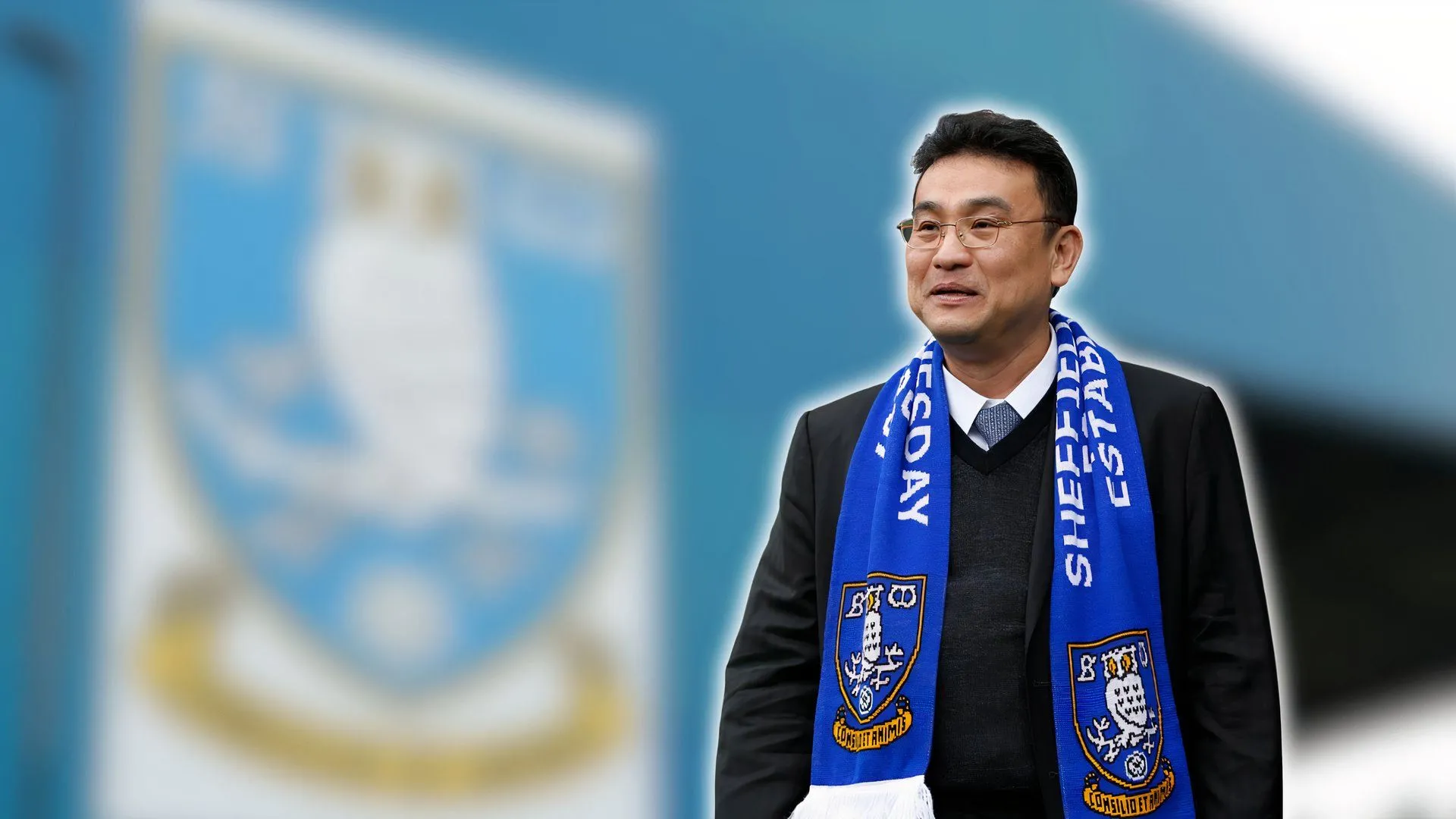 Chủ tịch Dejphon Chansiri của Sheffield Wednesday đối mặt với áp lực lớn sau thương vụ tiếp quản đổ bể