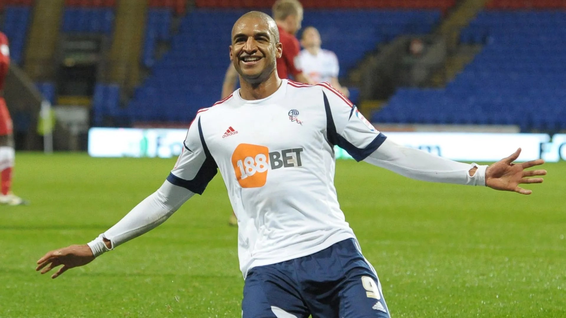 David Ngog trong màu áo Bolton Wanderers