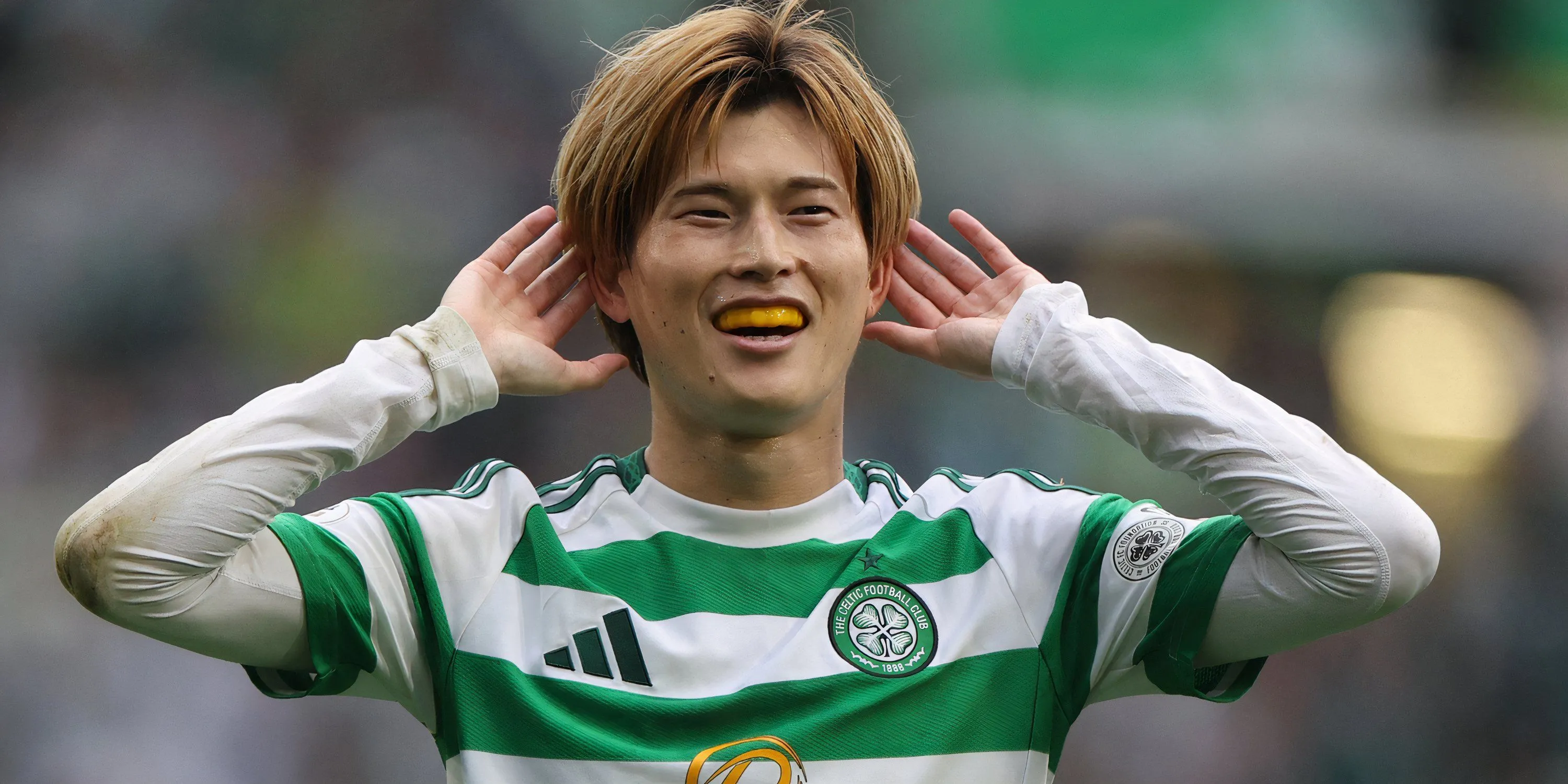 Kyogo Furuhashi ăn mừng bàn thắng trong trận đấu tại giải VĐQG Scotland trong màu áo Celtic.