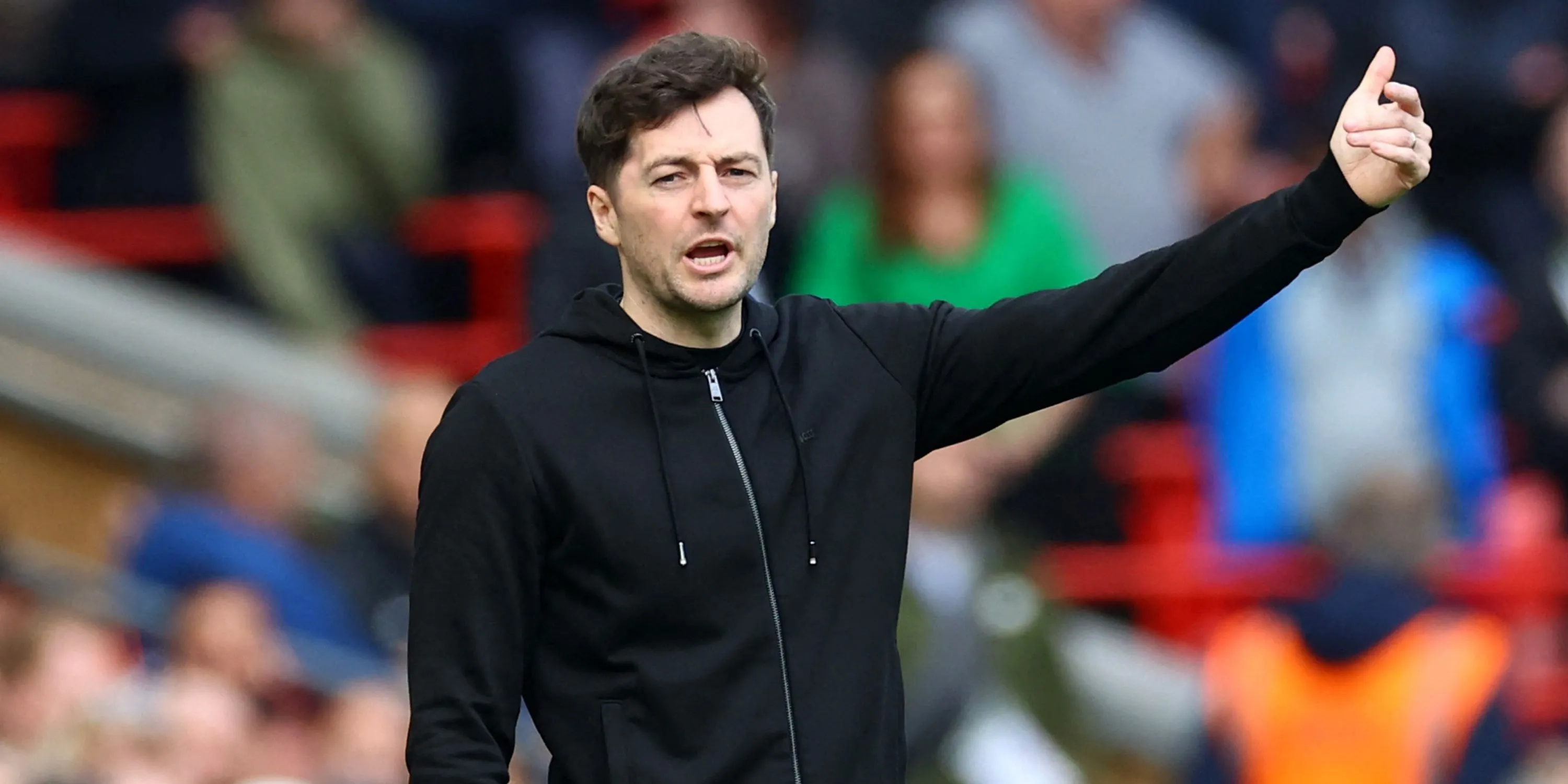 Ryan Mason trên sân tập Tottenham Hotspur