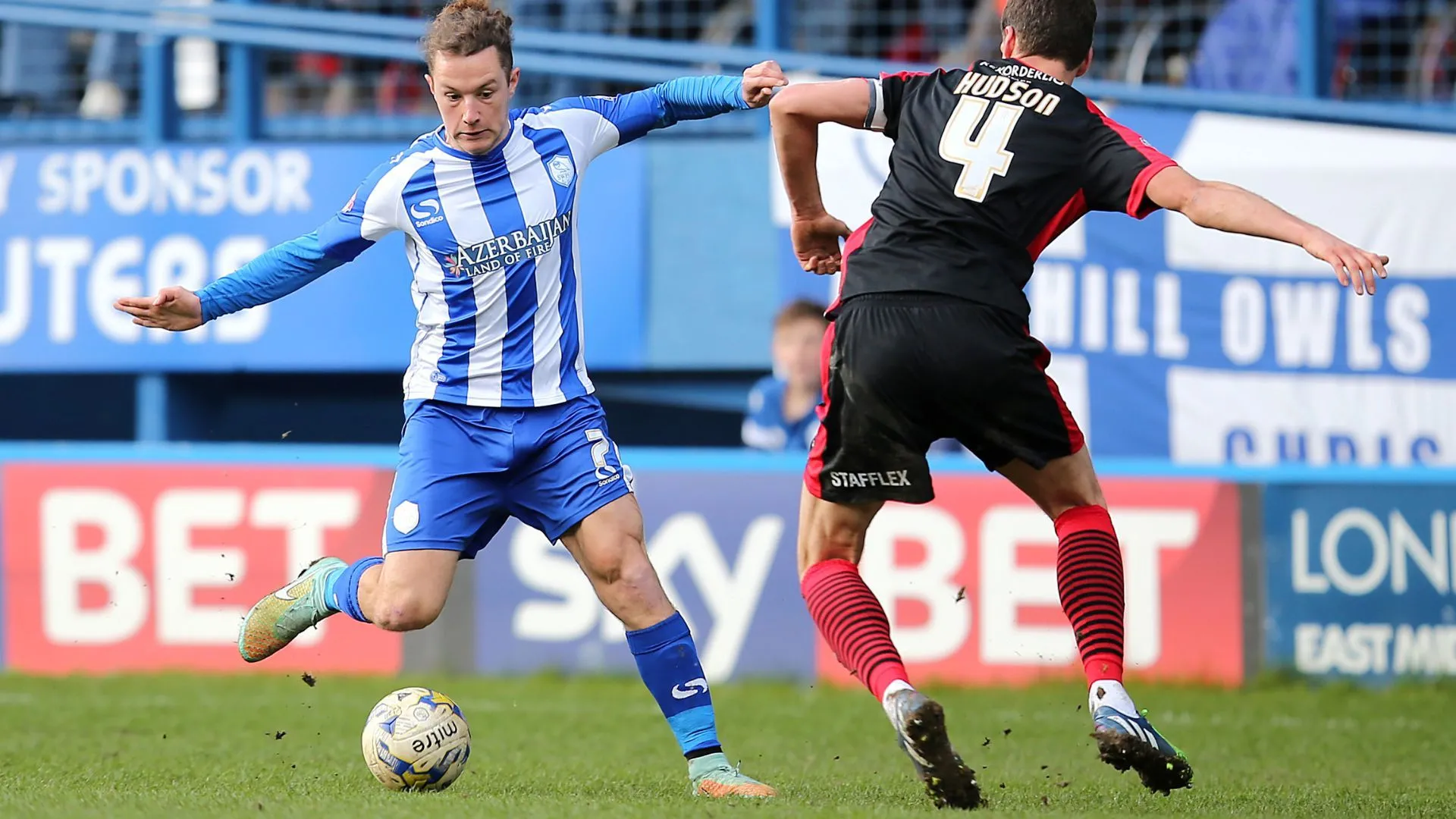 Stevie May, bản hợp đồng 800.000 bảng của Sheffield Wednesday