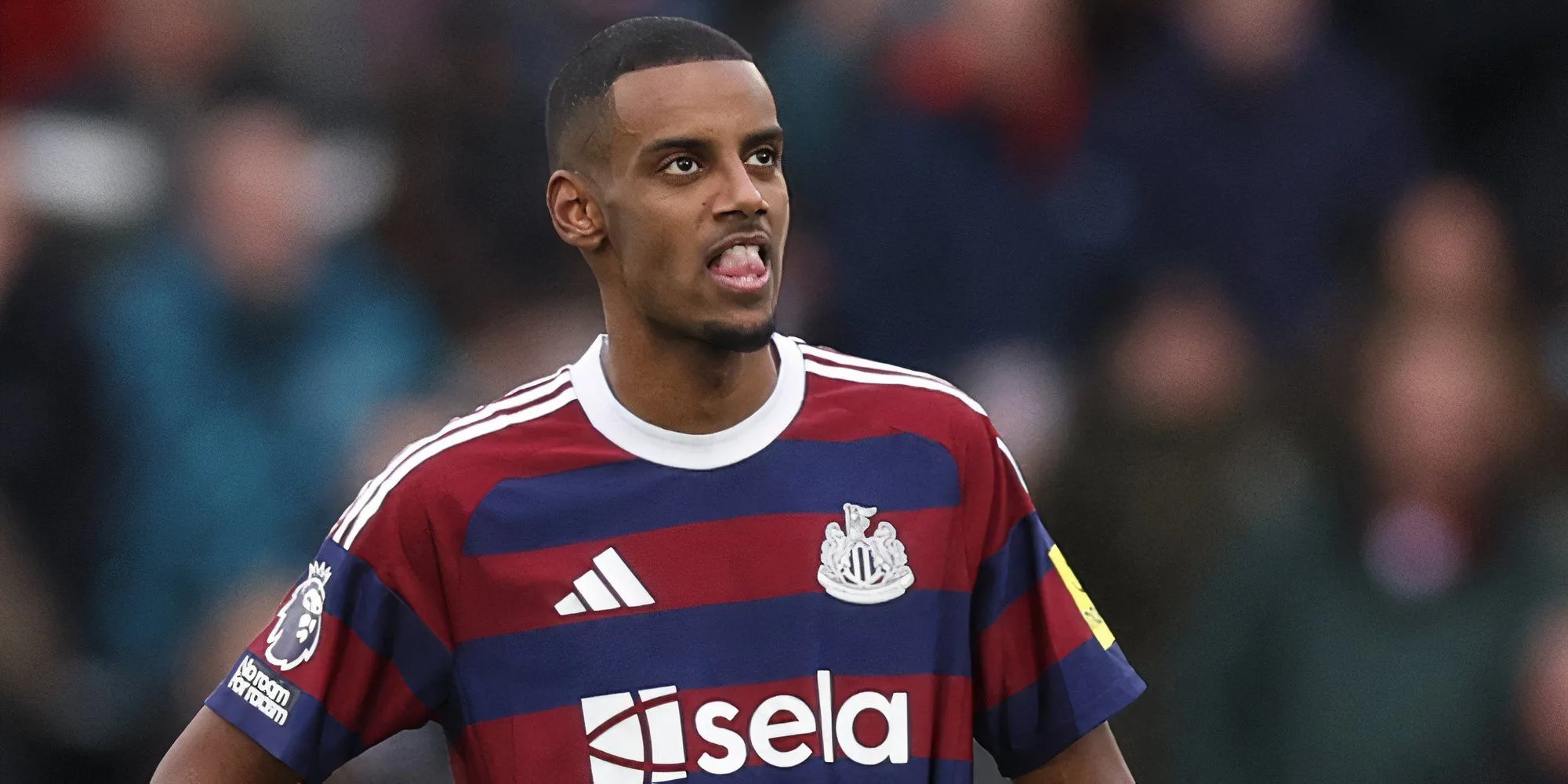 Tiền đạo Alexander Isak trong màu áo Newcastle United, mục tiêu sát cánh cùng Wissa