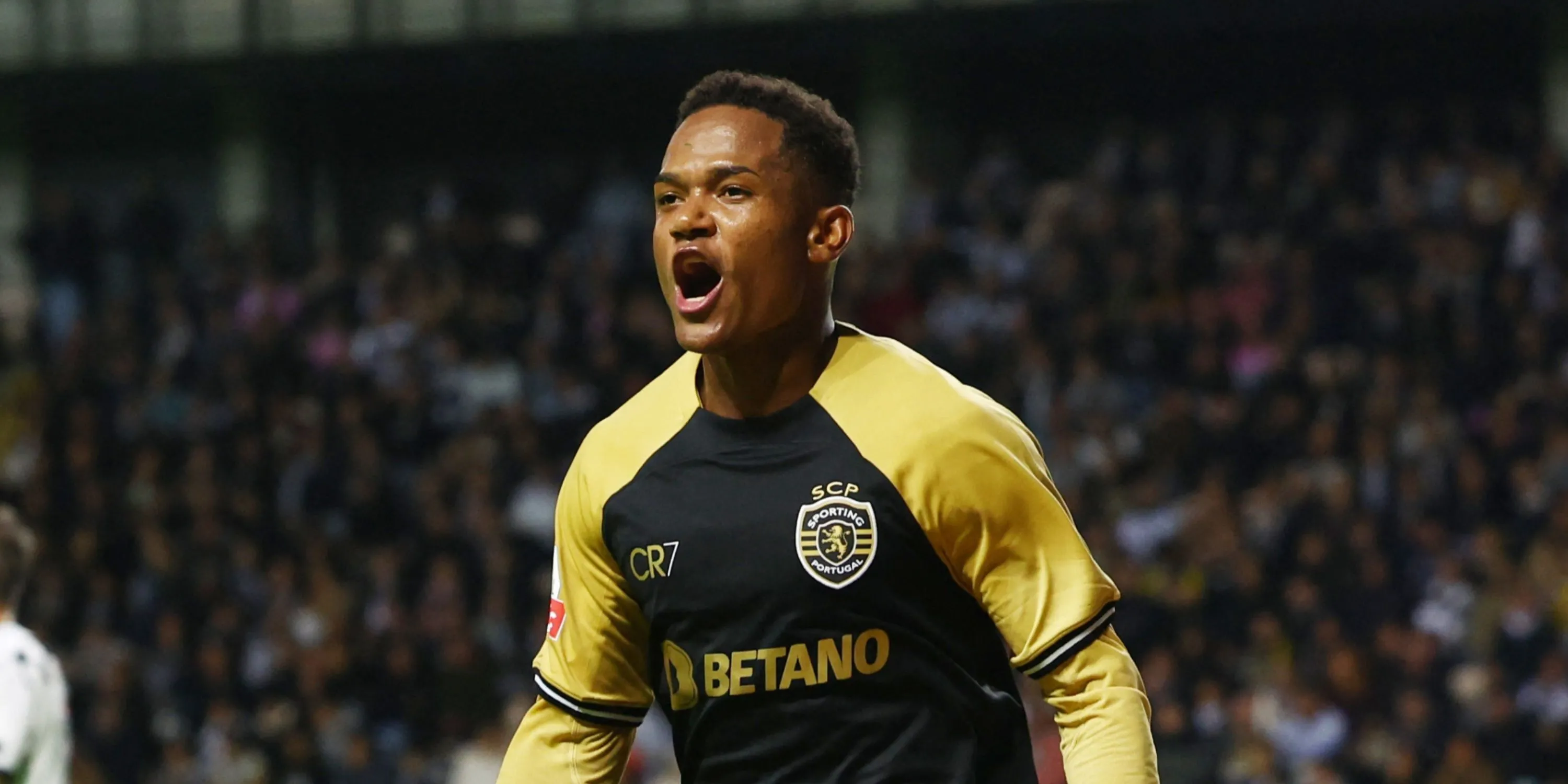 Cầu thủ chạy cánh Geny Catamo của Sporting CP, mục tiêu tiềm năng của Aston Villa.
