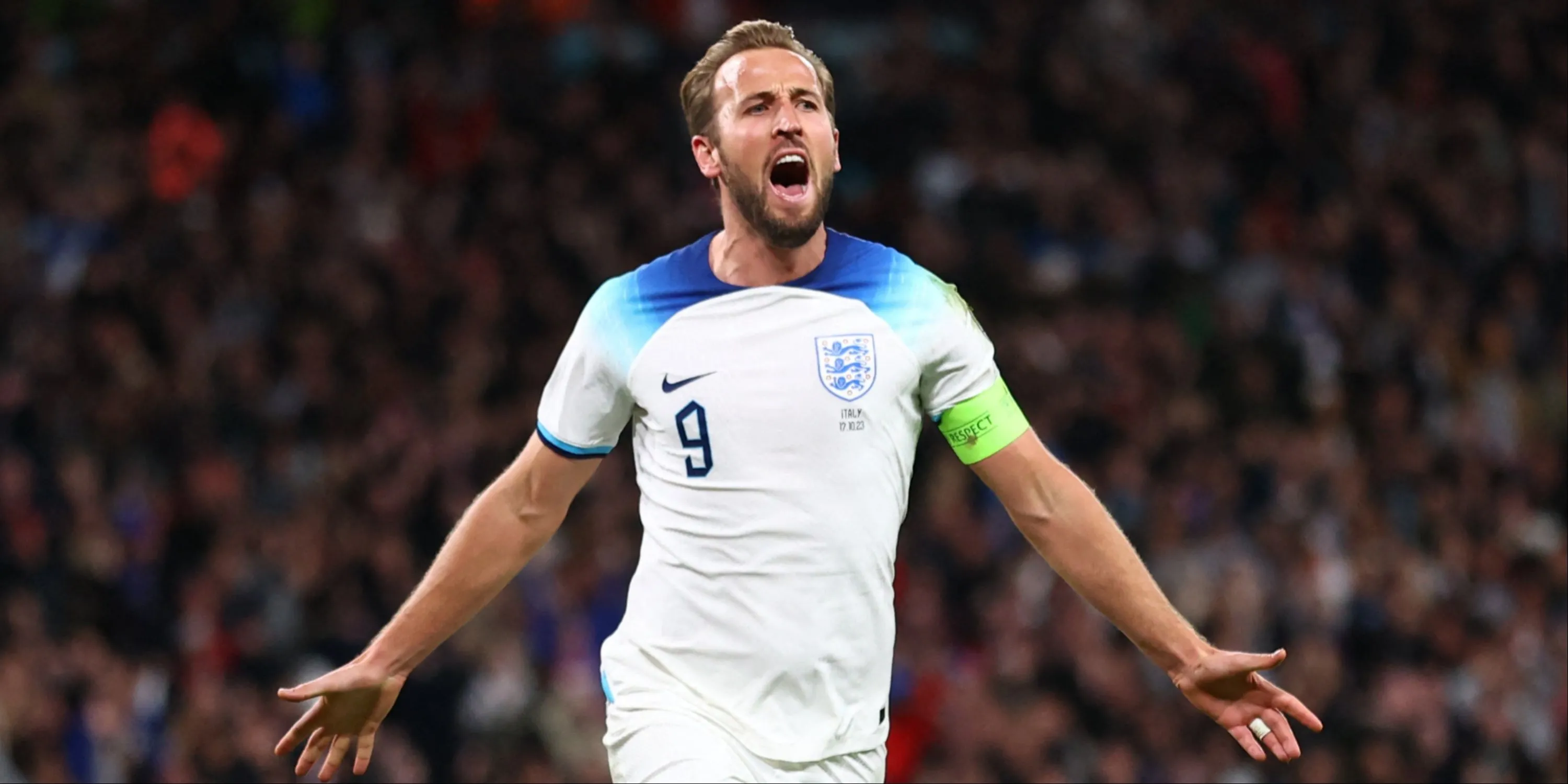 Harry Kane ăn mừng bàn thắng trong màu áo đội tuyển Anh
