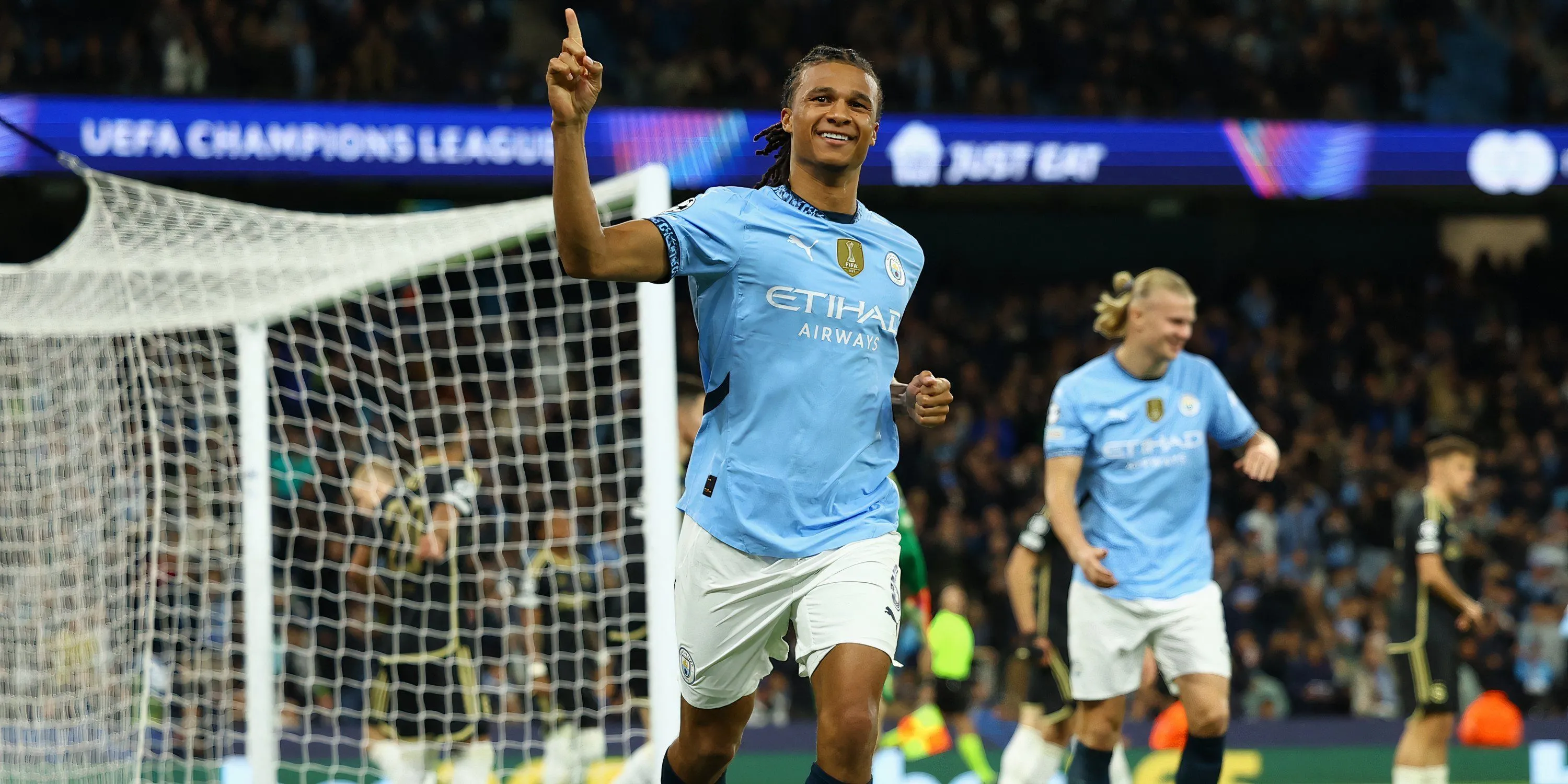 Hậu vệ Nathan Ake của Manchester City trong một trận đấu tại Premier League