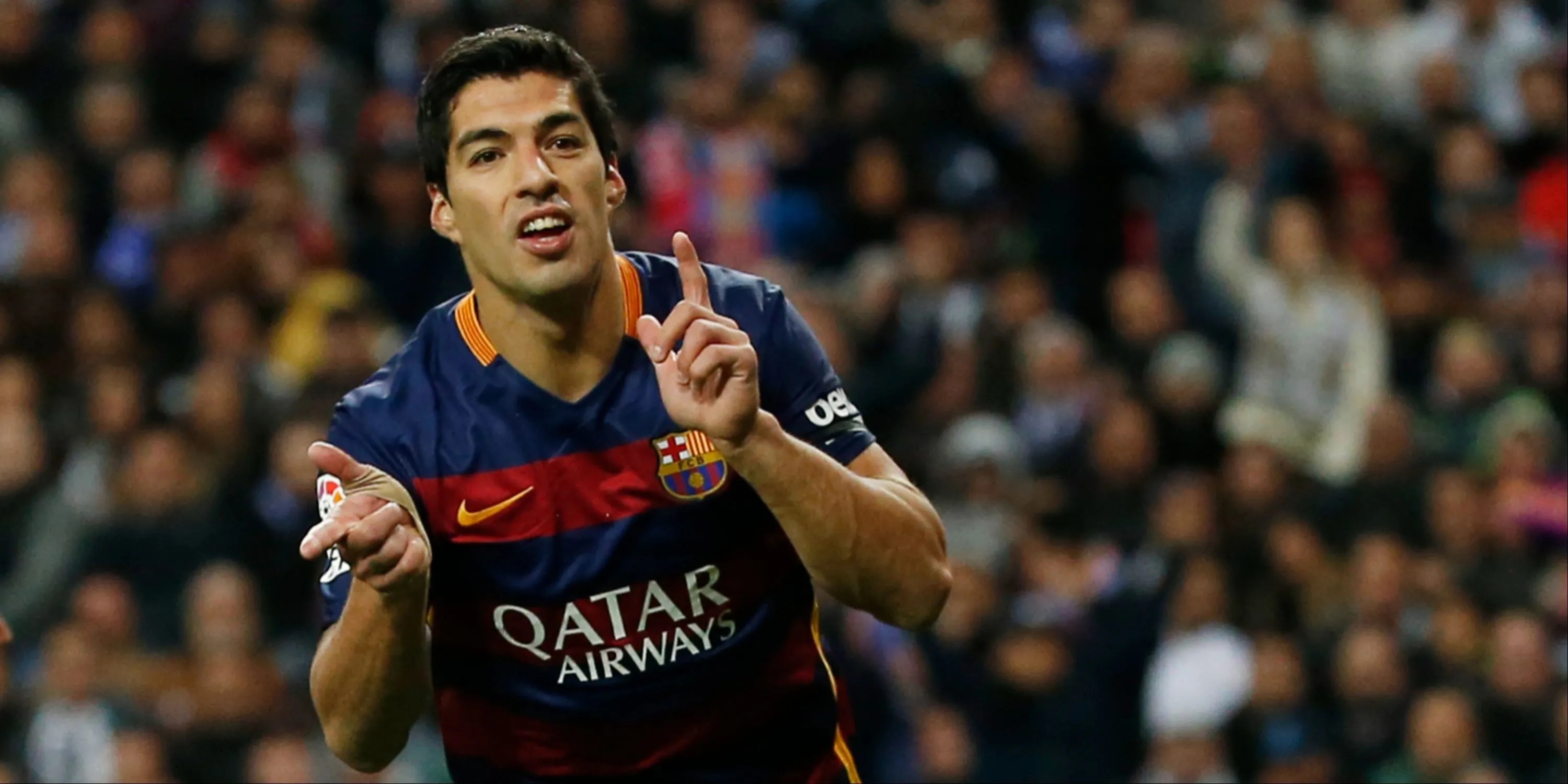 Luis Suarez ăn mừng bàn thắng trong màu áo Barcelona