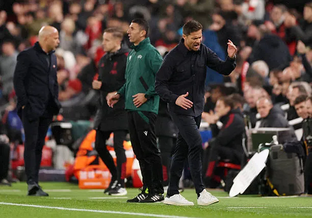 Hàng lang cánh phải Real Madrid cần sự ổn định hơn để kiểm soát trận đấu hiệu quả