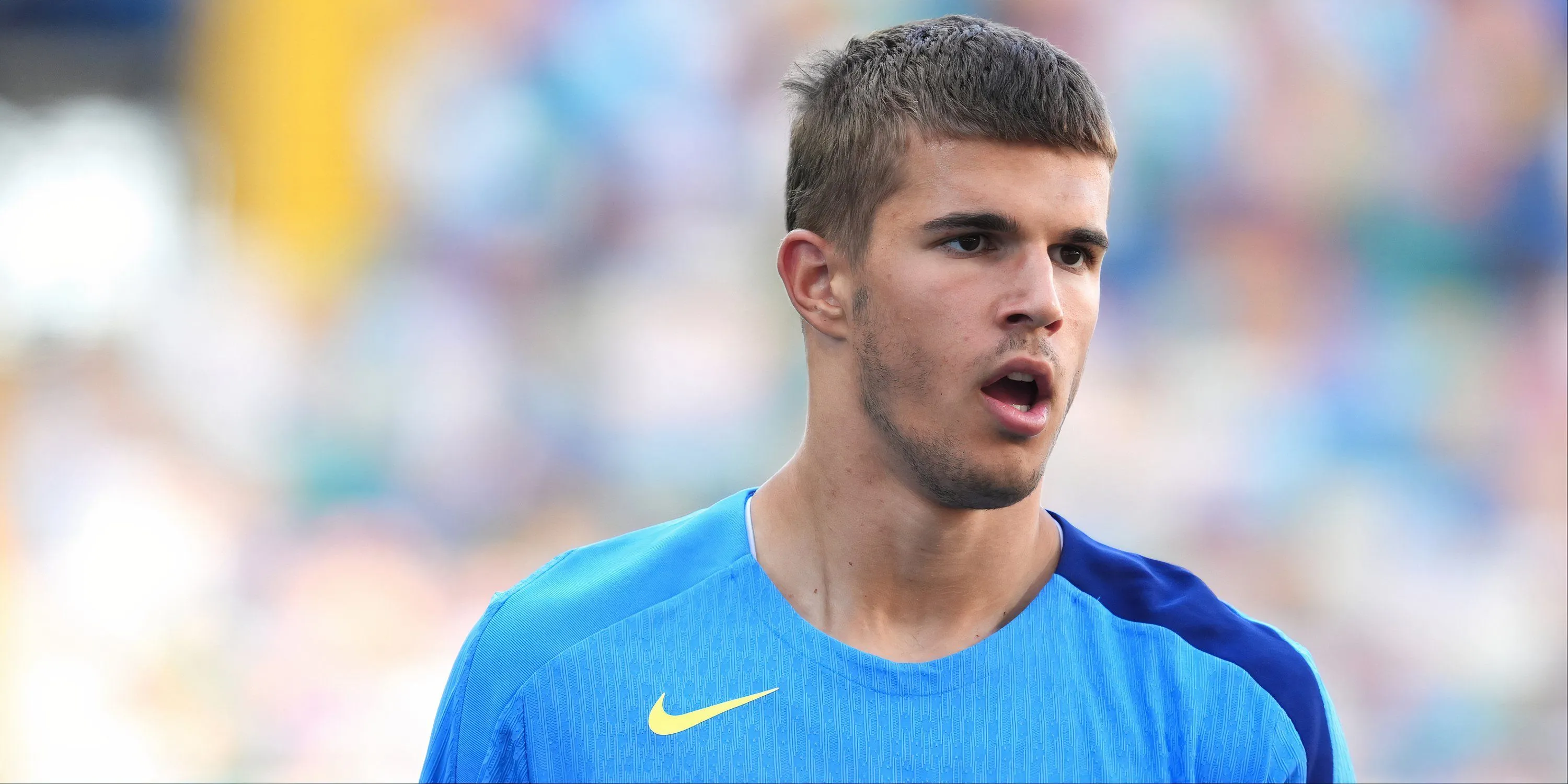 Luka Vuskovic mặc áo Spurs, hậu vệ trẻ được kỳ vọng của Tottenham